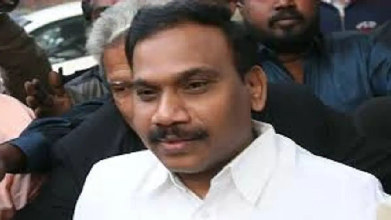 சொத்துக்குவிப்பு வழக்கில் குற்றப்பத்திரிகை தாக்கல் செய்த சிபிஐ… திமுக எம்பி ஆ.ராசா நேரில் ஆஜர்!! சொத்துக்குவிப்பு வழக்கில் குற்றப்பத்திரிகை தாக்கல் செய்த சிபிஐ… திமுக எம்பி ஆ.ராசா நேரில் ஆஜர்!!