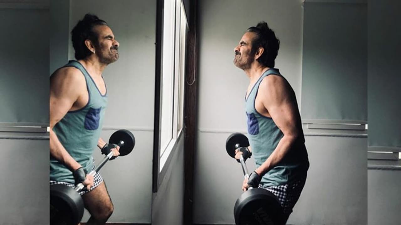 డిస్కో రాజా లేటెస్ట్ అప్డేట్.. డిసెంబర్ టార్గెట్? డిస్కో రాజా లేటెస్ట్ అప్డేట్.. డిసెంబర్ టార్గెట్?