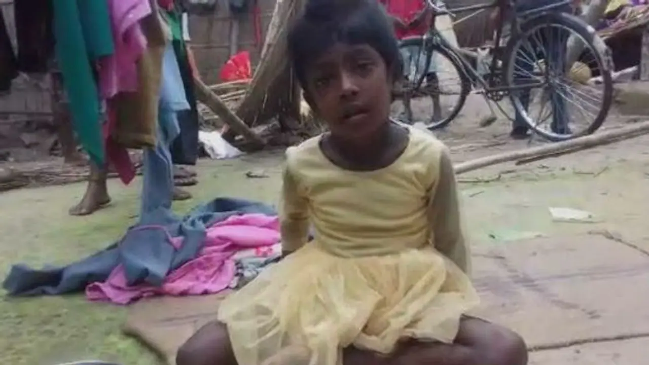 শুঁড়ে পেঁচিয়ে শিশুকে রক্ষা করল দাঁতাল, অবাক দৃশ্যের সাক্ষী থাকল ডুয়ার্স শুঁড়ে পেঁচিয়ে শিশুকে রক্ষা করল দাঁতাল, অবাক দৃশ্যের সাক্ষী থাকল ডুয়ার্স