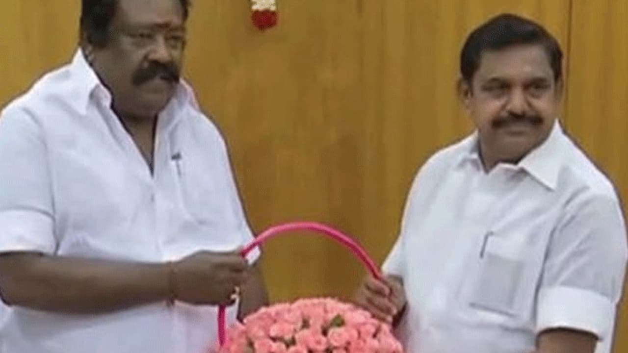 தொகுதிக்கு 20 ஆயிரம் ஓட்டுகளை டிடிவி தினகரன் பிரிக்கப் போறாரே... என்ன செய்ய போறீங்க.? அதிமுக எம்எல்ஏ ஆதங்கம்! தொகுதிக்கு 20 ஆயிரம் ஓட்டுகளை டிடிவி தினகரன் பிரிக்கப் போறாரே... என்ன செய்ய போறீங்க.? அதிமுக எம்எல்ஏ ஆதங்கம்!