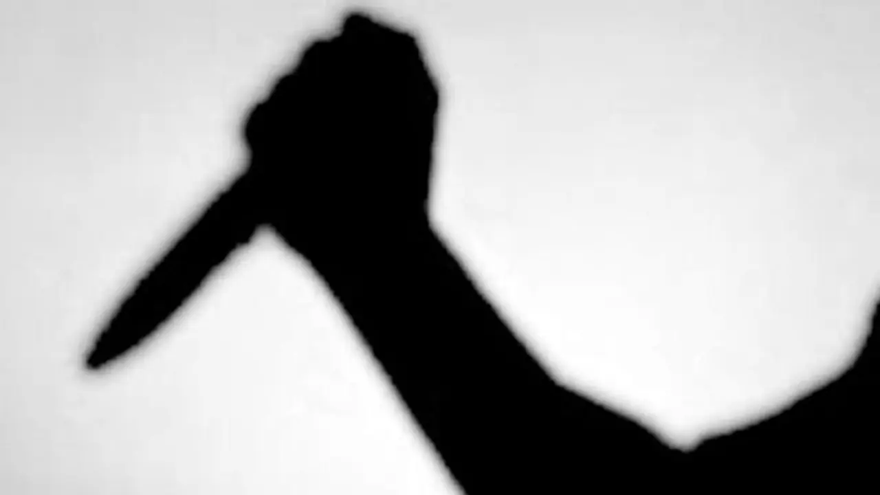 భార్య, ముగ్గురు బిడ్డలను హత్య చేసి.. వ్యక్తి ఆత్మహత్య భార్య, ముగ్గురు బిడ్డలను హత్య చేసి.. వ్యక్తి ఆత్మహత్య