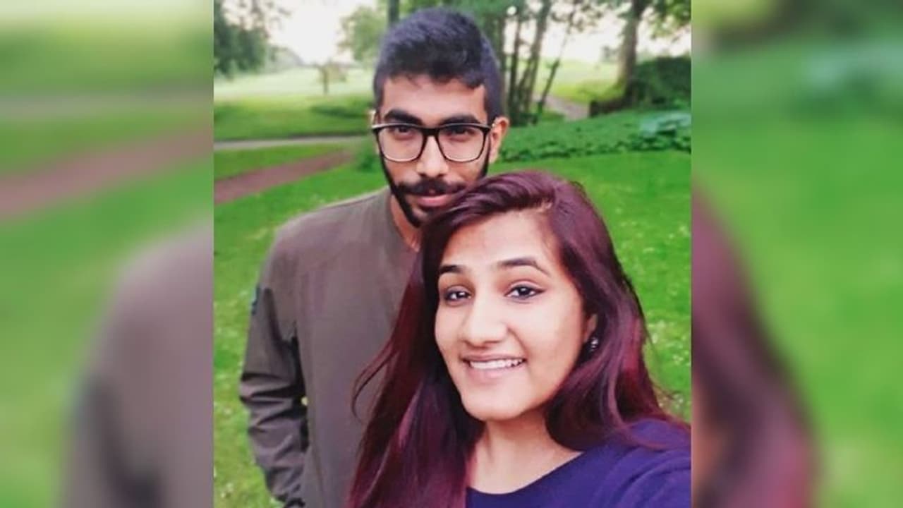 বুমরা বলছেন স্পেশাল, হার্দিক বলছেন বোন! ছবি দেখেই 'মিনি হার্টঅ্যাটাক' মহিলা ভক্তদের বুমরা বলছেন স্পেশাল, হার্দিক বলছেন বোন! ছবি দেখেই 'মিনি হার্টঅ্যাটাক' মহিলা ভক্তদের