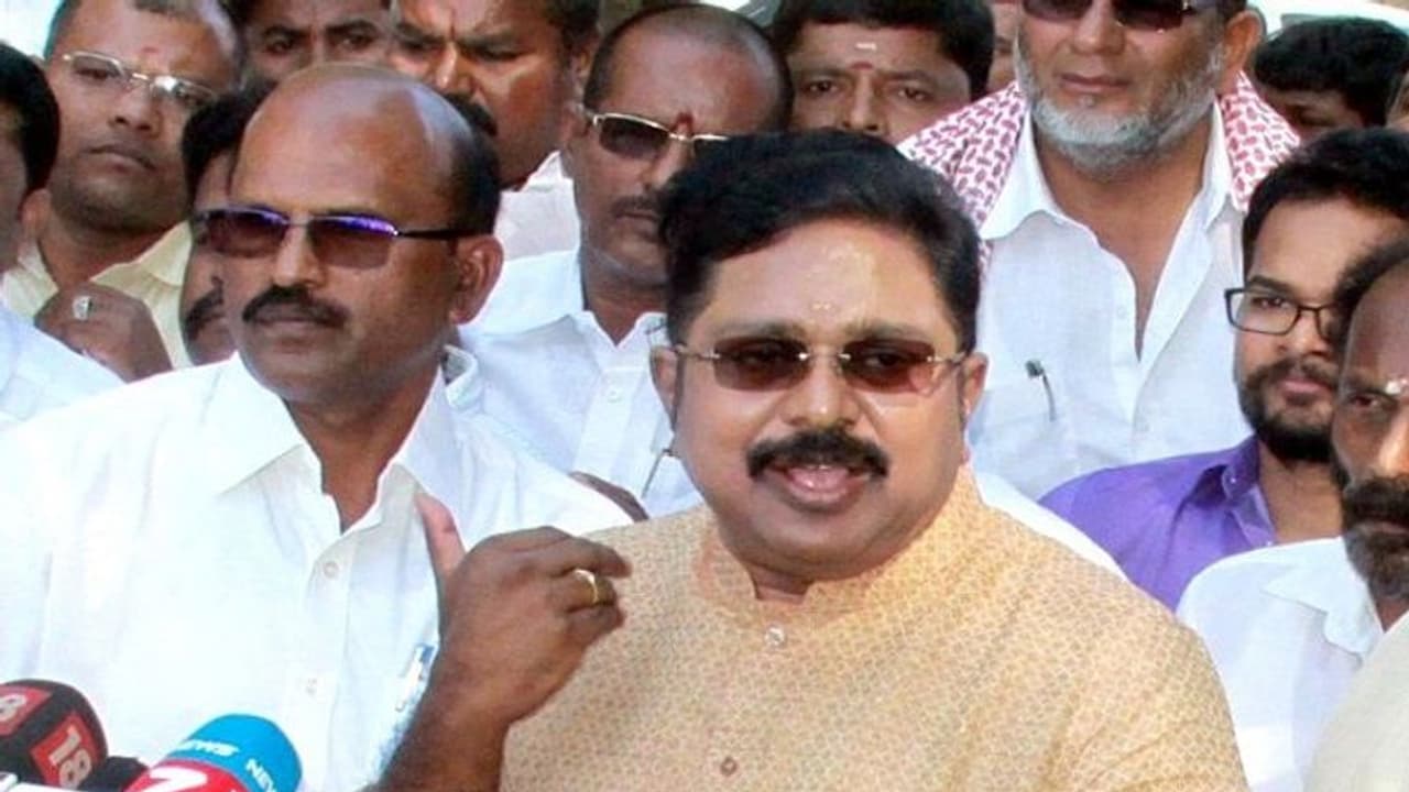 இனி இந்த கட்சியில் இருந்தால் அரசியல் வாழ்க்கை இல்லை.. குமரியில் குமுறும் அமமுக.. காலியாகும் குக்கர் கூடாரம்.! இனி இந்த கட்சியில் இருந்தால் அரசியல் வாழ்க்கை இல்லை.. குமரியில் குமுறும் அமமுக.. காலியாகும் குக்கர் கூடாரம்.!