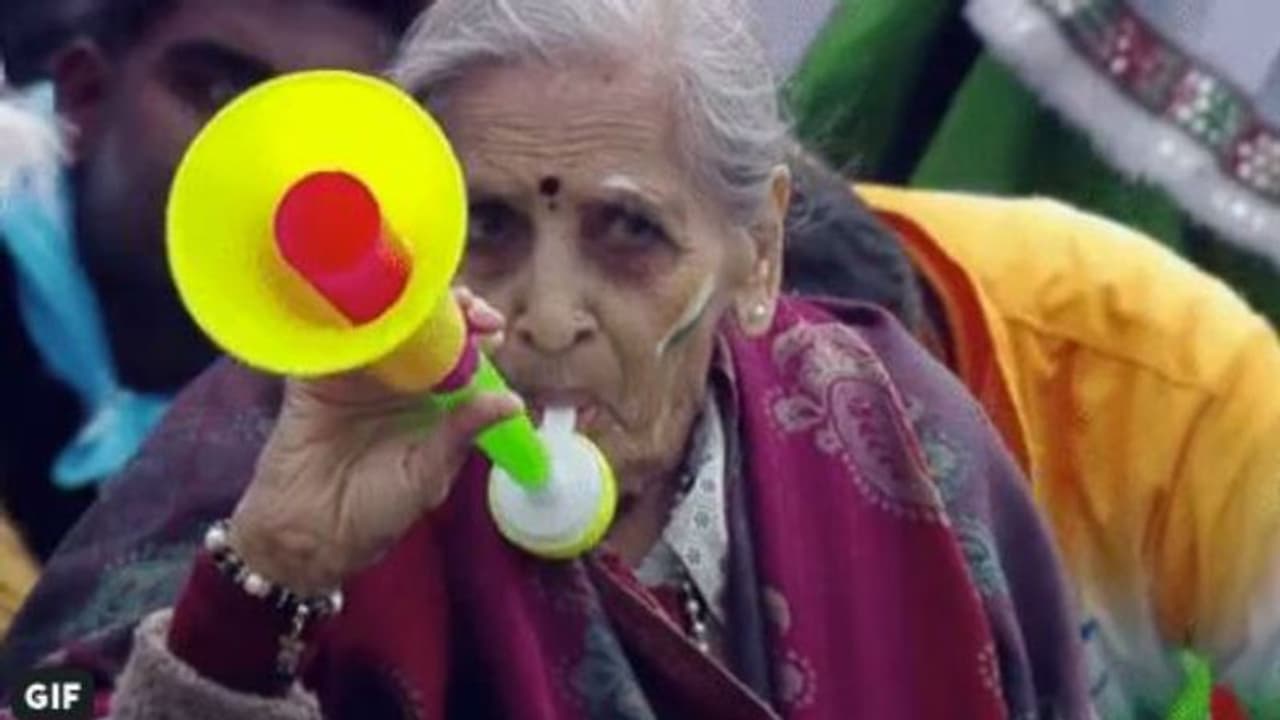 চারুলতাতে বুঁদ বিরাট, ৮৭ বছরের বৃদ্ধার কাহিনি এখন মুখে মুখে