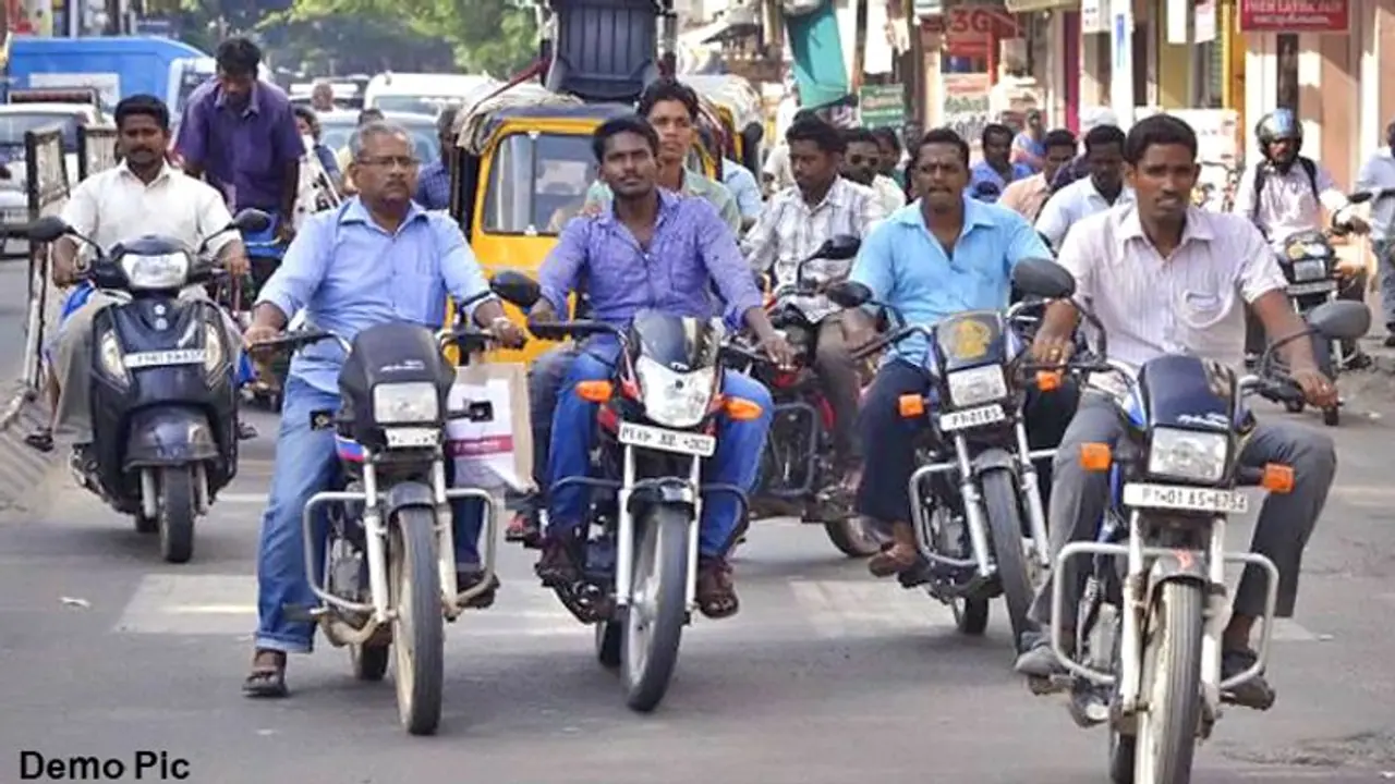 ಸ್ವಾತಂತ್ರ್ಯ ದಿನಾಚರಣೆ : ಬೆಂಗಳೂರಲ್ಲಿ ಹಲವು ಮಾರ್ಗ ಬದಲಾವಣೆ ಸ್ವಾತಂತ್ರ್ಯ ದಿನಾಚರಣೆ : ಬೆಂಗಳೂರಲ್ಲಿ ಹಲವು ಮಾರ್ಗ ಬದಲಾವಣೆ