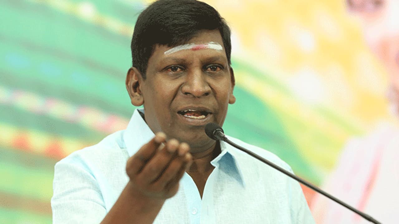 கோவில் திருவிழாவில் கண்கலங்கிய நகைச்சுவை நடிகர் வடிவேலு..! கோவில் திருவிழாவில் கண்கலங்கிய நகைச்சுவை நடிகர் வடிவேலு..!