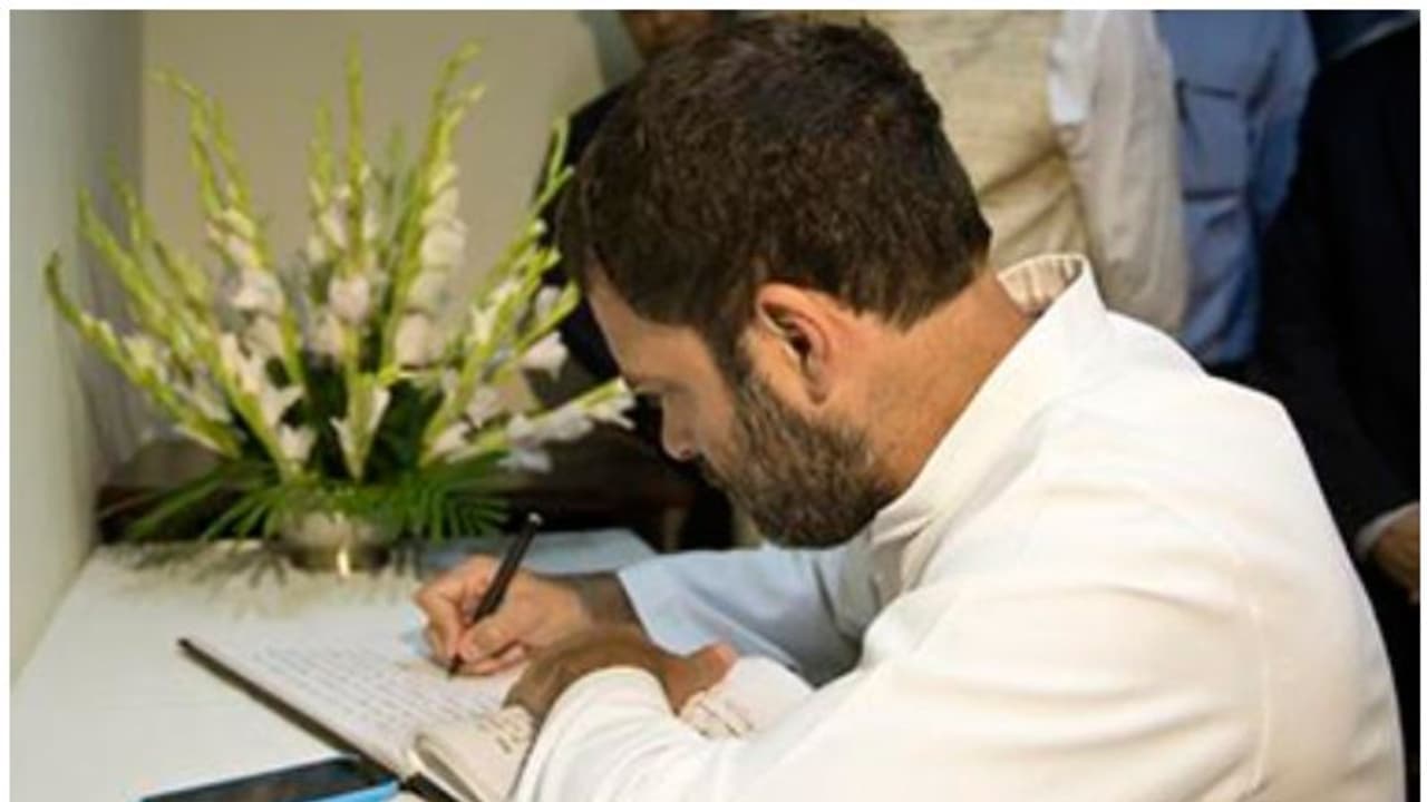 ಬಿಜೆಪಿ ಪಾಲಿಗೆ ಕಪ್ಪು ದಿನ: ರಾಹುಲ್ ರಾಜೀನಾಮೆ ಟ್ವಿಟರ್ನಲ್ಲಿ ಭಾರೀ ಸೌಂಡ್ ಬಿಜೆಪಿ ಪಾಲಿಗೆ ಕಪ್ಪು ದಿನ: ರಾಹುಲ್ ರಾಜೀನಾಮೆ ಟ್ವಿಟರ್ನಲ್ಲಿ ಭಾರೀ ಸೌಂಡ್