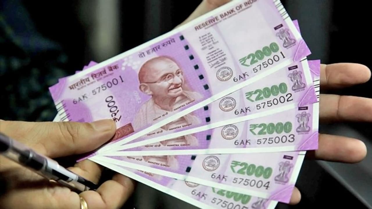 10 उपायः 4 जुलाई को गुरु पुष्य का शुभ योग, इस दिन हो सकता है धन लाभ 10 उपायः 4 जुलाई को गुरु पुष्य का शुभ योग, इस दिन हो सकता है धन लाभ