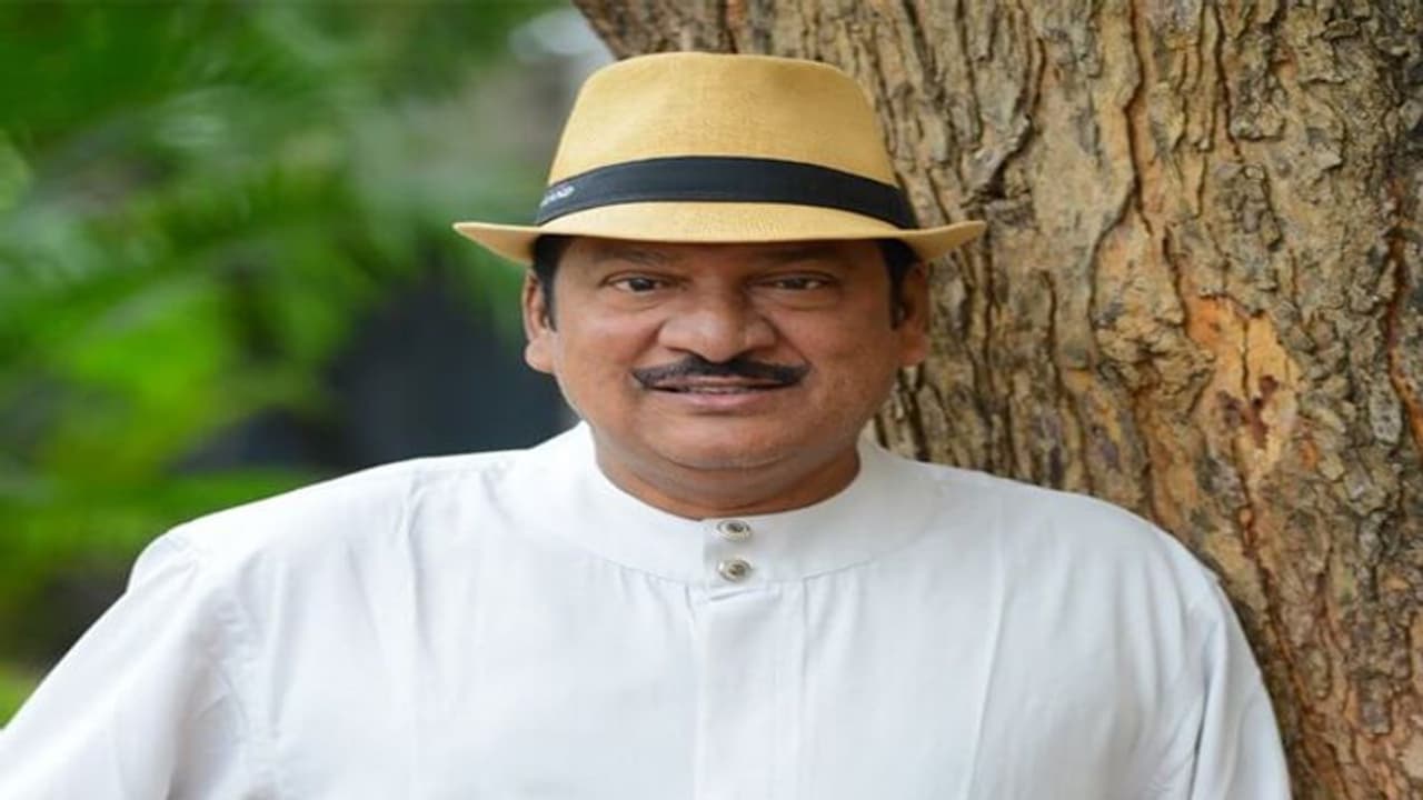 'సన్నాఫ్ సత్యమూర్తి'లో.. అలాంటి పాత్రలు ఎవ్వరికీ నచ్చడం లేదు! 'సన్నాఫ్ సత్యమూర్తి'లో.. అలాంటి పాత్రలు ఎవ్వరికీ నచ్చడం లేదు!