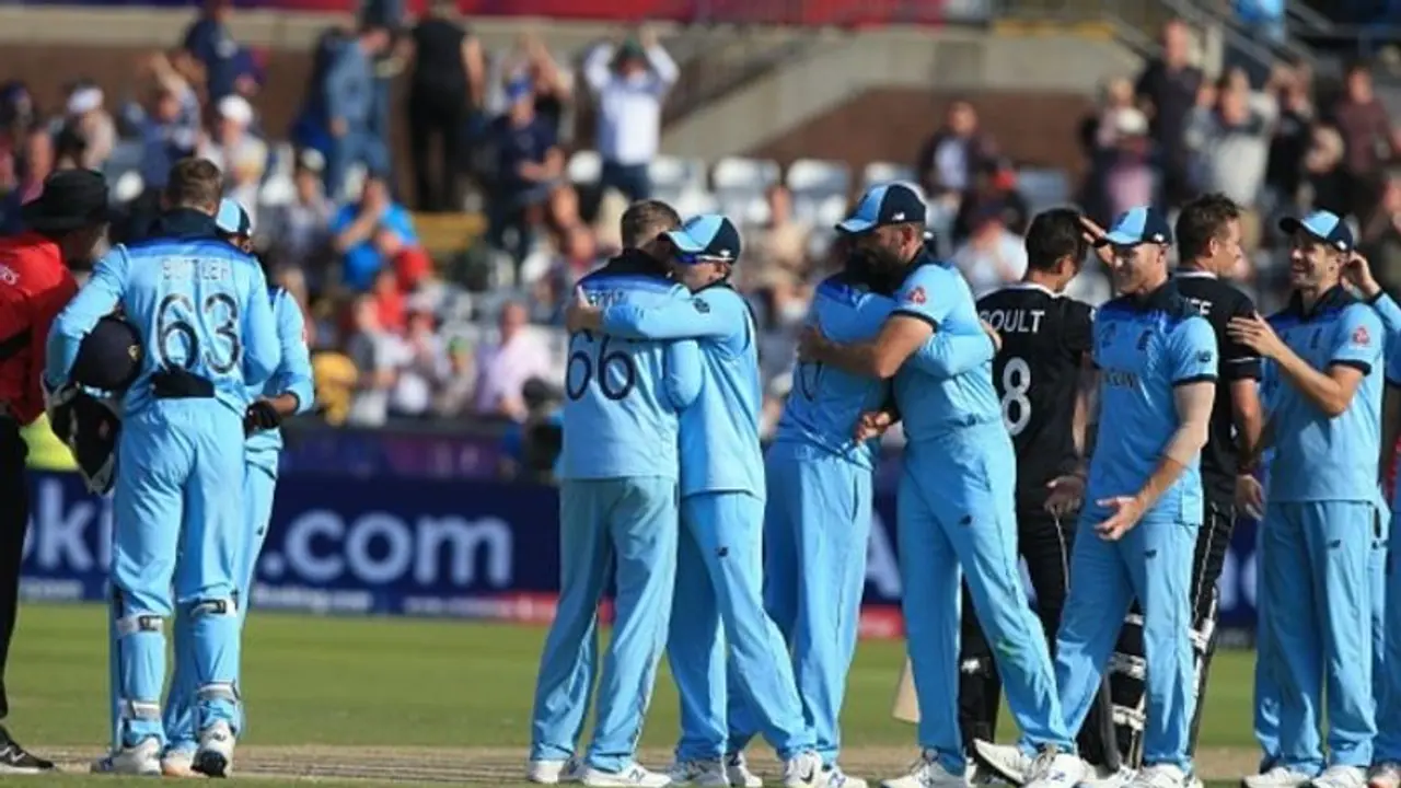 বিশাল ব্যবধানে জয়, '৯২ এর পর ফের সেমি তে ইংল্যান্ড! কিউইদের শিলমোহর পড়াটাই বাকি বিশাল ব্যবধানে জয়, '৯২ এর পর ফের সেমি তে ইংল্যান্ড! কিউইদের শিলমোহর পড়াটাই বাকি