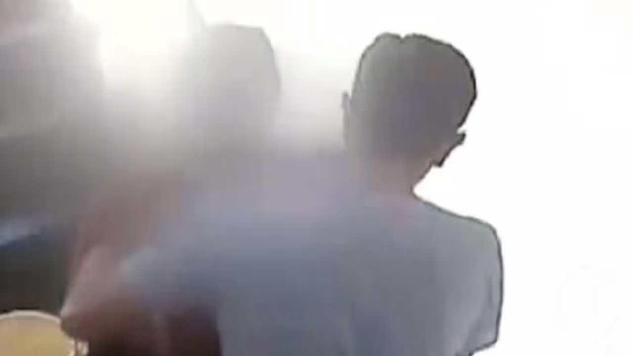 கள்ளக்காதலியுடன் உல்லாசம்... மனைவி மீது தீராத வெறுப்பு... குடும்பத்தினர் சேர்ந்து செய்த கொடூர செயல்..!