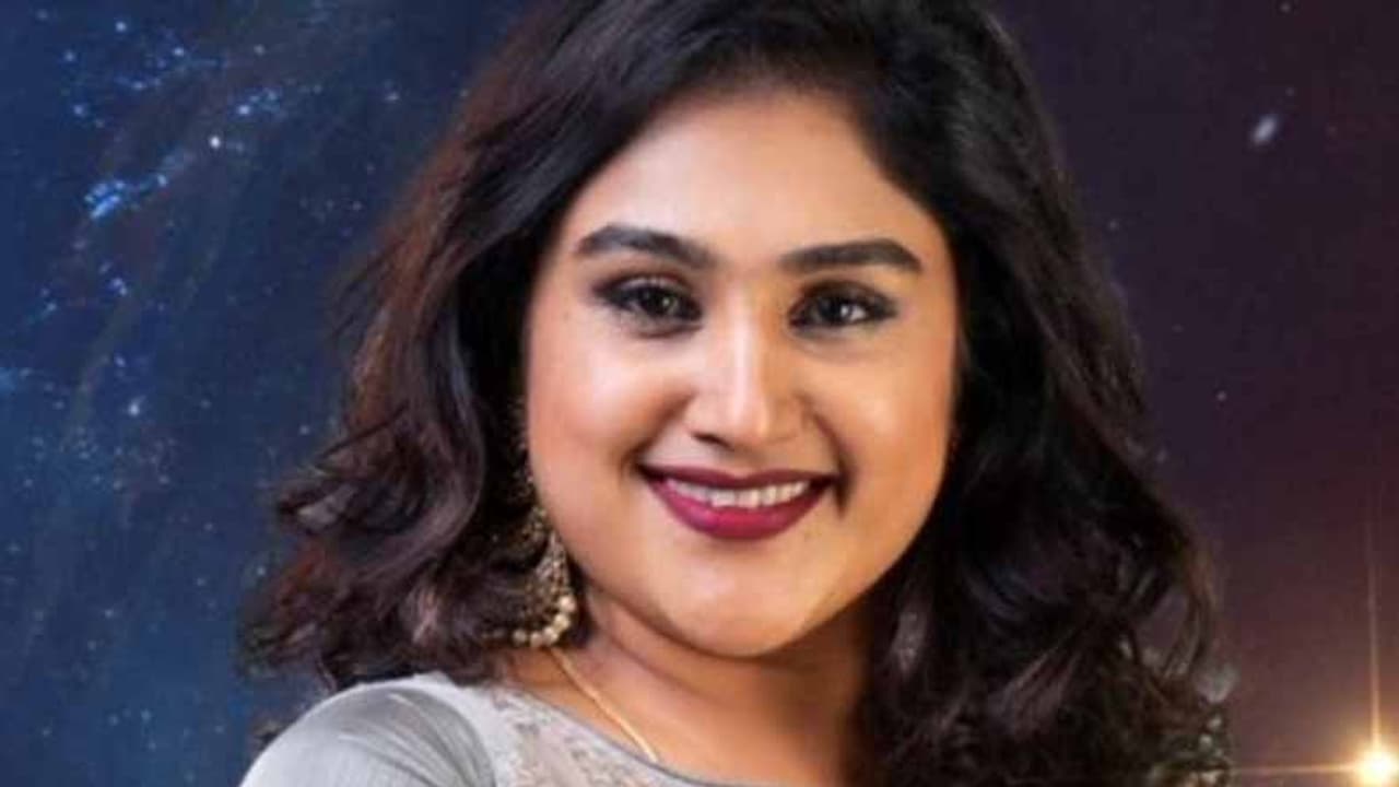 புதிய தொழிலுக்கு விறு விறுனு தயார் ஆகும் பிக்பாஸ் வனிதா!