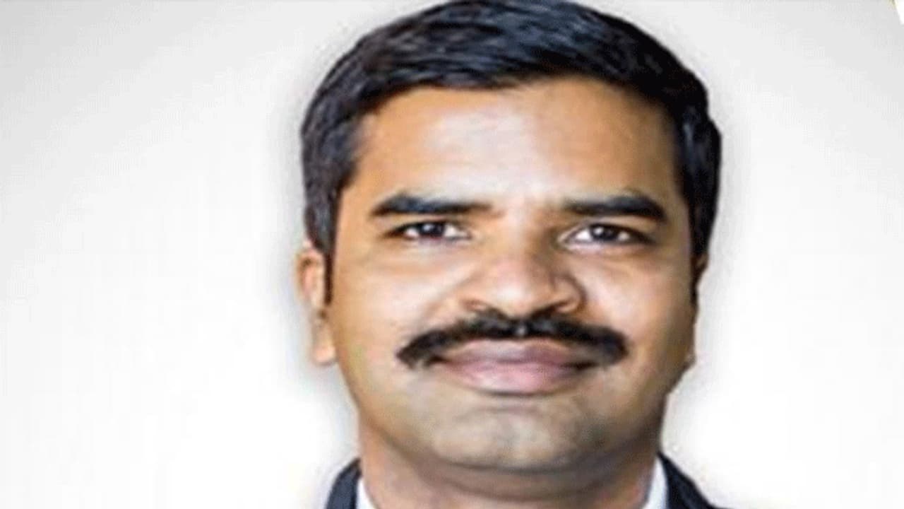 హైదరాబాద్ లో అడ్వెంచర్ చేసి... ఎన్ఆర్ఐ మృతి హైదరాబాద్ లో అడ్వెంచర్ చేసి... ఎన్ఆర్ఐ మృతి