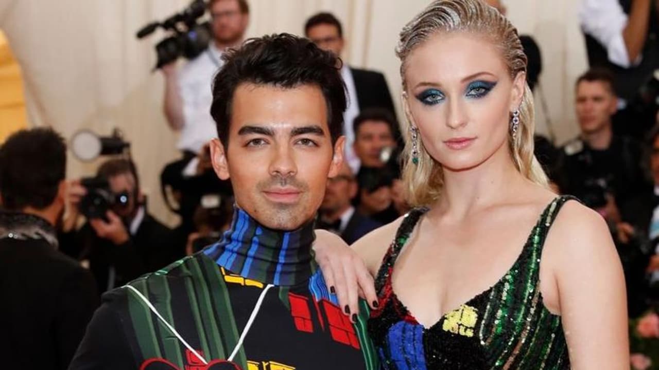 Sophie Turner, Joe Jonas share first photo from Paris wedding