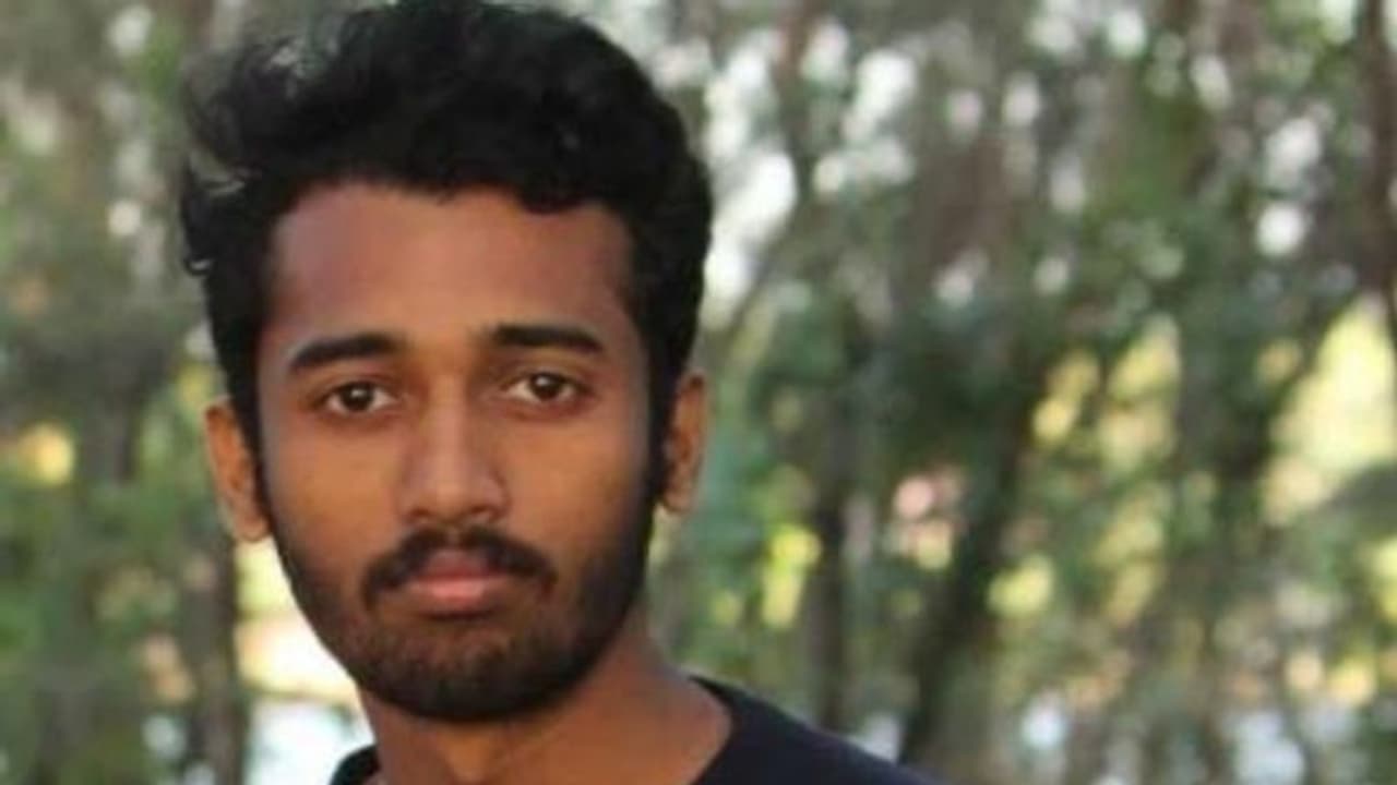 കോഴിക്കോട് മെഡിക്കല് കോളേജ് വിദ്യാര്ത്ഥി മുങ്ങി മരിച്ചു കോഴിക്കോട് മെഡിക്കല് കോളേജ് വിദ്യാര്ത്ഥി മുങ്ങി മരിച്ചു