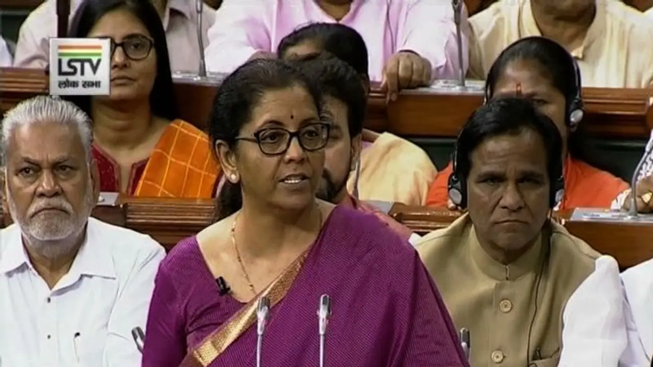 নেতৃত্ব দেবে মহিলারা, বলছে বাজেট, তবু থাকছে বড় প্রশ্ন নেতৃত্ব দেবে মহিলারা, বলছে বাজেট, তবু থাকছে বড় প্রশ্ন