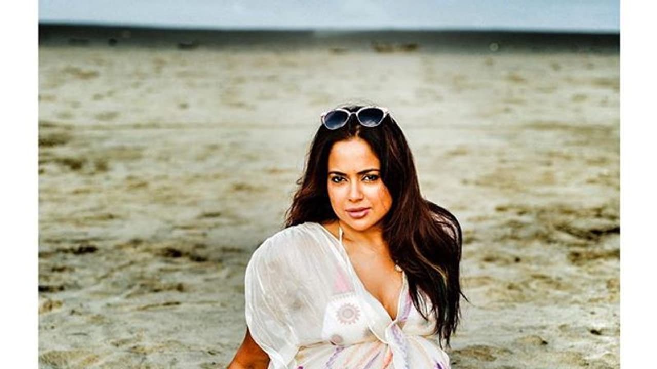 সমীরা রেডিড র দ্বিতীয় সন্তানের ছবি নিজেই শেয়ার করলেন সোশ্যাল মিডিয়ায় সমীরা রেডিড র দ্বিতীয় সন্তানের ছবি নিজেই শেয়ার করলেন সোশ্যাল মিডিয়ায়