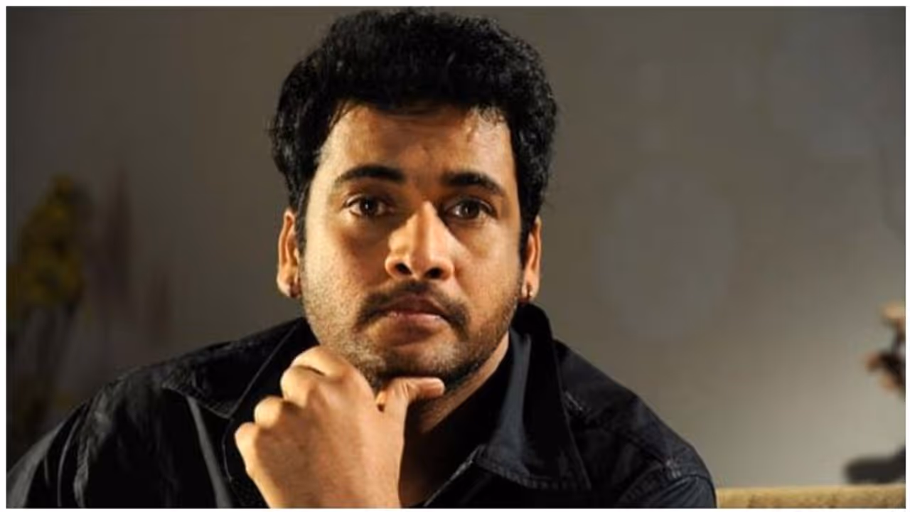 మళ్లీ స్క్రీన్ పైకి నటుడు శివాజీ: ఈసారి టార్గెట్ ఇద్దరు సీఎంలు, మేఘాకృష్ణారెడ్డి మళ్లీ స్క్రీన్ పైకి నటుడు శివాజీ: ఈసారి టార్గెట్ ఇద్దరు సీఎంలు, మేఘాకృష్ణారెడ్డి