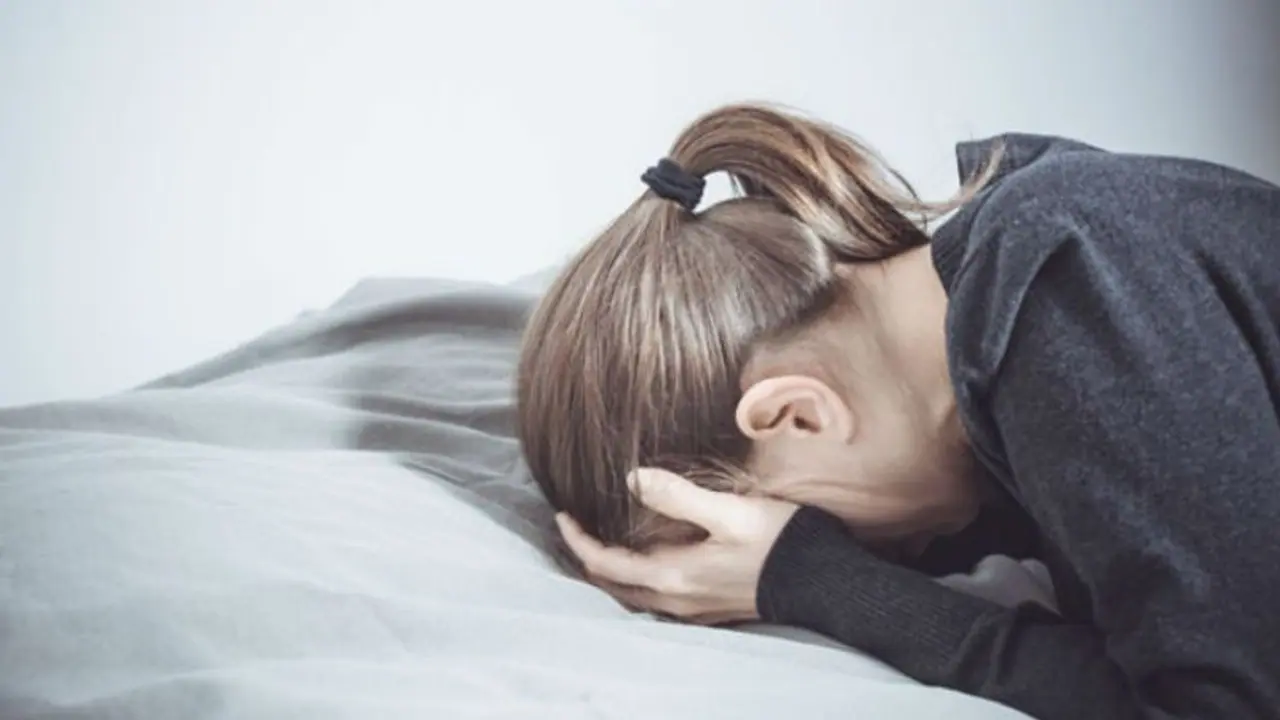 Middle Age Crisis: ಸಿಂಪಲ್ಲಾಗಿ ಮಧ್ಯವಯಸ್ಸಿನ ದುಗುಡಕ್ಕೆ ಬೈ ಹೇಳ್ಬಿಡಿ Middle Age Crisis: ಸಿಂಪಲ್ಲಾಗಿ ಮಧ್ಯವಯಸ್ಸಿನ ದುಗುಡಕ್ಕೆ ಬೈ ಹೇಳ್ಬಿಡಿ