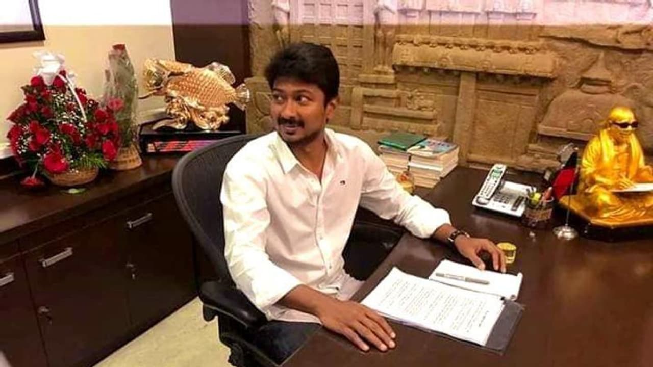 ഉദയനിധി സ്റ്റാലിന് ആശ്വാസം,സനാതന ധര്മ്മ പരാമര്ശത്തില് ഇനി കേസ് എടുക്കരുതെന്ന് സുപ്രീം കോടതി ഉദയനിധി സ്റ്റാലിന് ആശ്വാസം,സനാതന ധര്മ്മ പരാമര്ശത്തില് ഇനി കേസ് എടുക്കരുതെന്ന് സുപ്രീം കോടതി