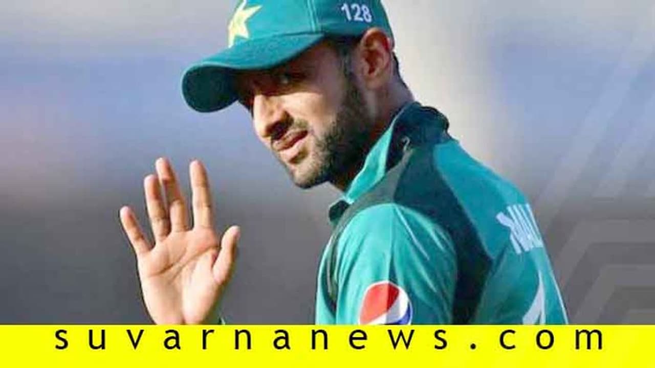 ಅಂತಾರಾಷ್ಟ್ರೀಯ ಕ್ರಿಕೆಟ್ಗೆ ವಿದಾಯ ಹೇಳಿದ ಶೋಯೆಬ್ ಮಲಿಕ್ ಅಂತಾರಾಷ್ಟ್ರೀಯ ಕ್ರಿಕೆಟ್ಗೆ ವಿದಾಯ ಹೇಳಿದ ಶೋಯೆಬ್ ಮಲಿಕ್