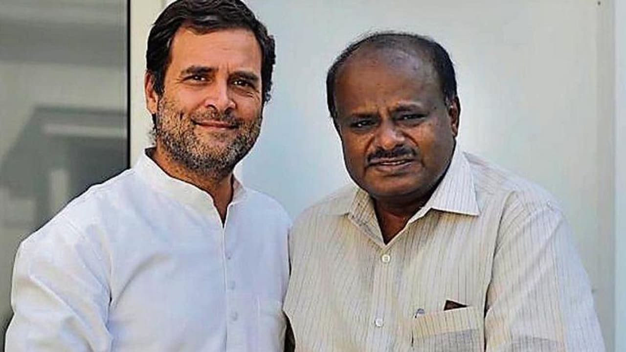 कर्नाटक में गहरा सियासी संकट, कांग्रेस के 8 और जेडीएस के 3 विधायक इस्तीफा देने की तैयारी में!