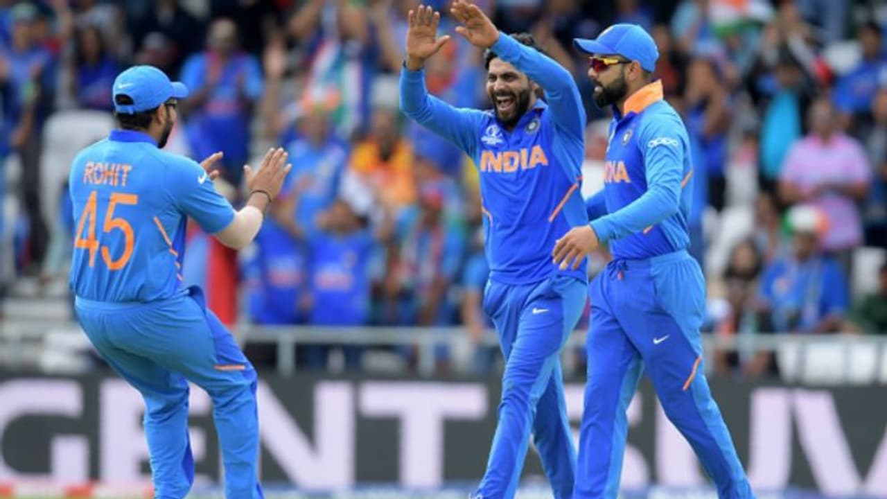 ಟೀಂ ಇಂಡಿಯಾ ಕ್ರಿಕೆಟಿಗನಿಗೆ ವಿಶ್ವದ ಬೆಸ್ಟ್ ಫೀಲ್ಡರ್ ಪಟ್ಟ ನೀಡಿದ ಸ್ಟೀವ್ ಸ್ಮಿತ್! ಟೀಂ ಇಂಡಿಯಾ ಕ್ರಿಕೆಟಿಗನಿಗೆ ವಿಶ್ವದ ಬೆಸ್ಟ್ ಫೀಲ್ಡರ್ ಪಟ್ಟ ನೀಡಿದ ಸ್ಟೀವ್ ಸ್ಮಿತ್!