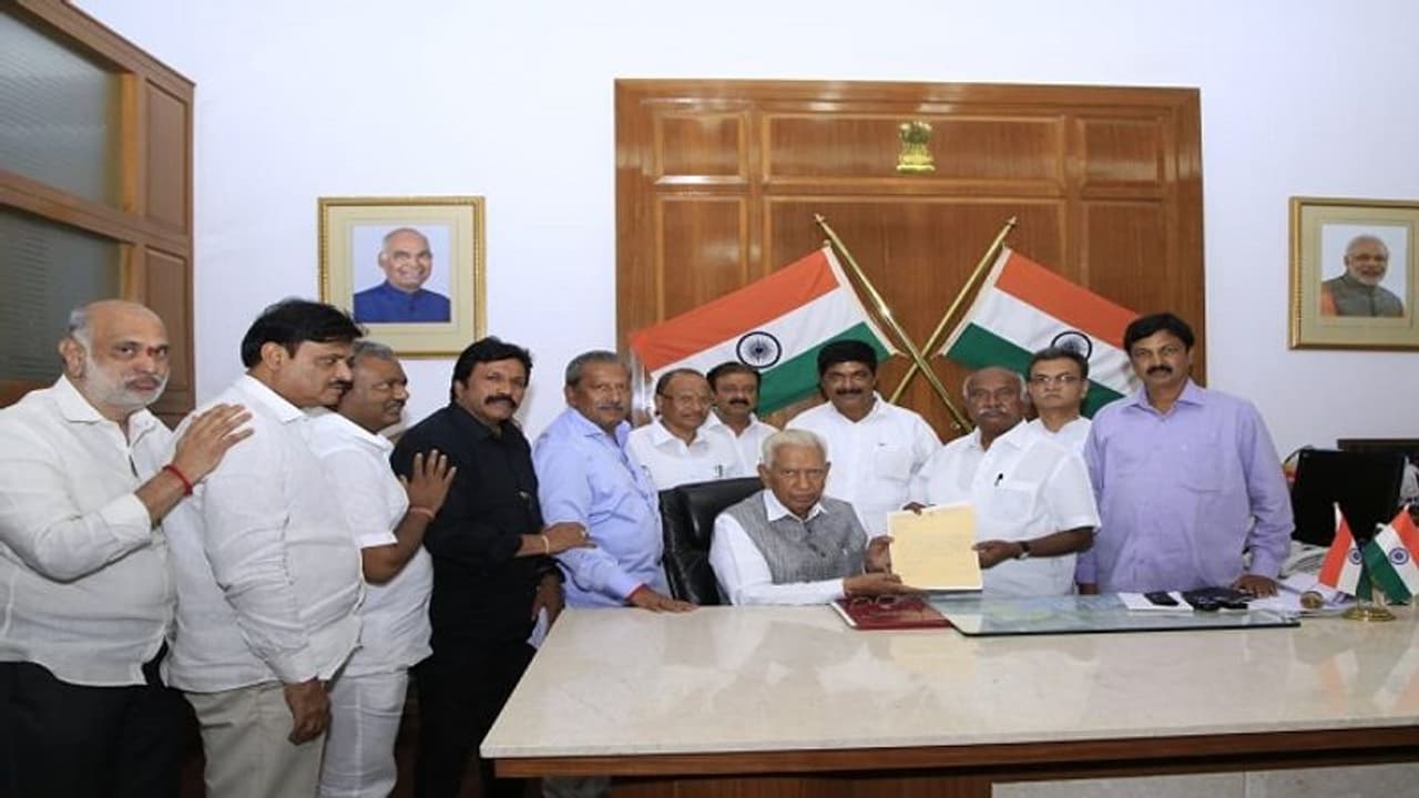 ರಾಜೀನಾಮೆ ಕೊಟ್ಟು ಮುಂಬೈಗೆ ಹಾರಿದ ಶಾಸಕರ ಲಿಸ್ಟ್..ನಿಮ್ಮವರಿದ್ದಾರಾ?