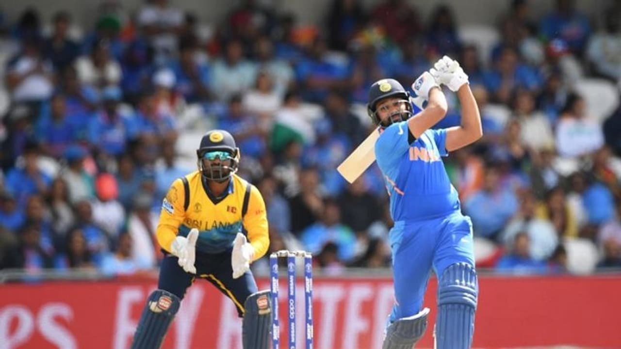 ಲಂಕಾ ವಿರುದ್ಧ ರೋಹಿತ್ ಸೆಂಚುರಿ; ಸಚಿನ್, ಸಂಗಕ್ಕಾರ ದಾಖಲೆ ಪುಡಿ ಪುಡಿ! ಲಂಕಾ ವಿರುದ್ಧ ರೋಹಿತ್ ಸೆಂಚುರಿ; ಸಚಿನ್, ಸಂಗಕ್ಕಾರ ದಾಖಲೆ ಪುಡಿ ಪುಡಿ!