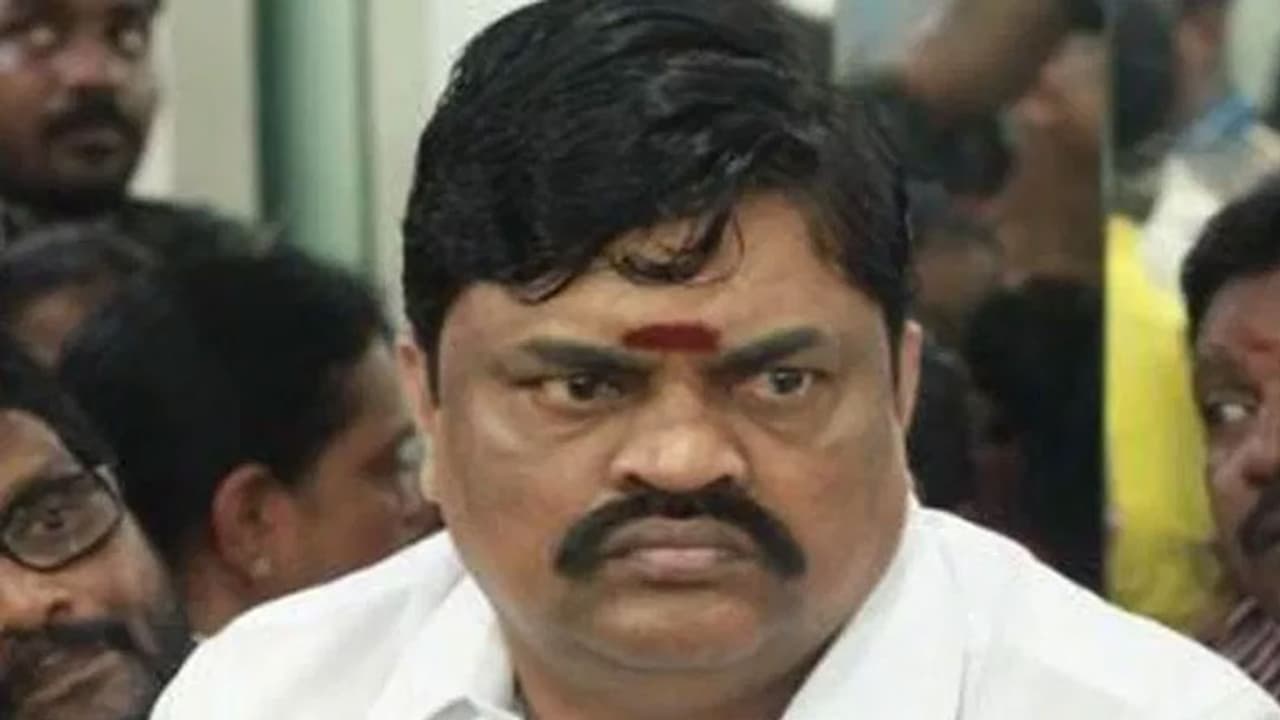 ’சிங்கக்குட்டி அல்ல... அது வேற குட்டி...’ உதயநிதியை கடுமையாகத் தாக்கும் கே.டி.ராஜேந்திரபாலாஜி..! ’சிங்கக்குட்டி அல்ல... அது வேற குட்டி...’ உதயநிதியை கடுமையாகத் தாக்கும் கே.டி.ராஜேந்திரபாலாஜி..!