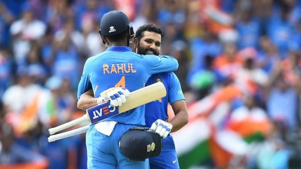 மற்றுமொரு இரட்டை சதத்தை நோக்கி ரோஹித் சர்மா.. அதிர்ச்சியளித்த கோலி.. மெகா ஸ்கோரை நோக்கி இந்தியா