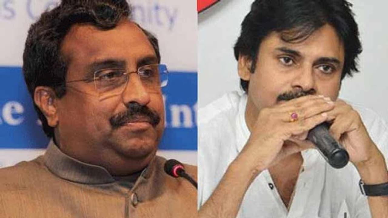 పవన్తో బీజేపీ నేత రామ్మాధవ్ భేటీ: మతలబు ఏమిటి పవన్తో బీజేపీ నేత రామ్మాధవ్ భేటీ: మతలబు ఏమిటి