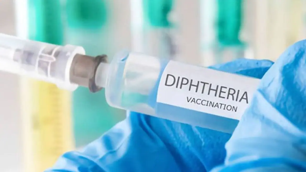 করোনাভাইরাসের পর নতুন বিপদ গলার ডিপথেরিয়া, জানুন কীভাবে প্রতিকার করবেন