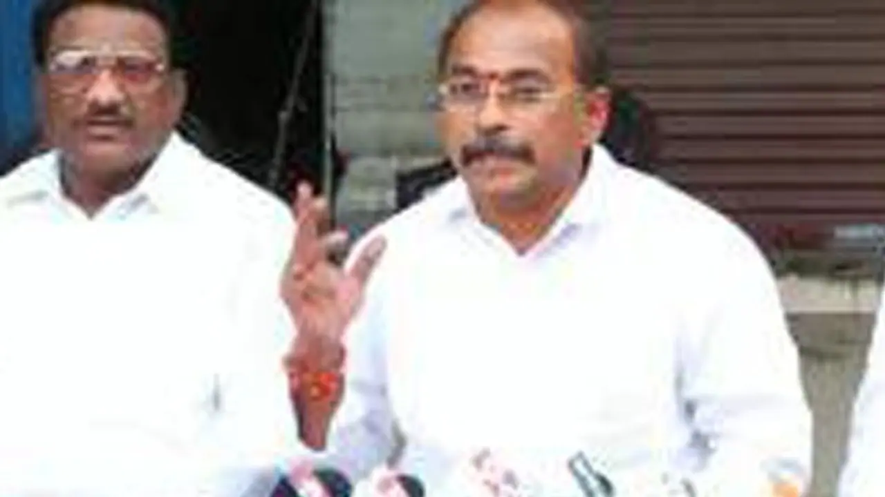 విజయవాడ రాహుల్ హత్య కేసు: పోలీస్ కస్టడీకి కోగంటి సత్యం.. కోర్ట్ అనుమతి విజయవాడ రాహుల్ హత్య కేసు: పోలీస్ కస్టడీకి కోగంటి సత్యం.. కోర్ట్ అనుమతి