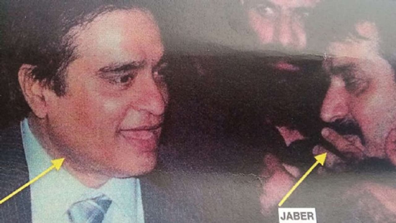 ಹೇಗಿದ್ದ ಹೇಗಾದ ಗೊತ್ತಾ? ಪಾಕ್ನಲ್ಲಿ ಭೂಗತ ಪಾತಕಿ, ದಾವೂದ್ ಹೊಸ ಫೋಟೋ! ಹೇಗಿದ್ದ ಹೇಗಾದ ಗೊತ್ತಾ? ಪಾಕ್ನಲ್ಲಿ ಭೂಗತ ಪಾತಕಿ, ದಾವೂದ್ ಹೊಸ ಫೋಟೋ!