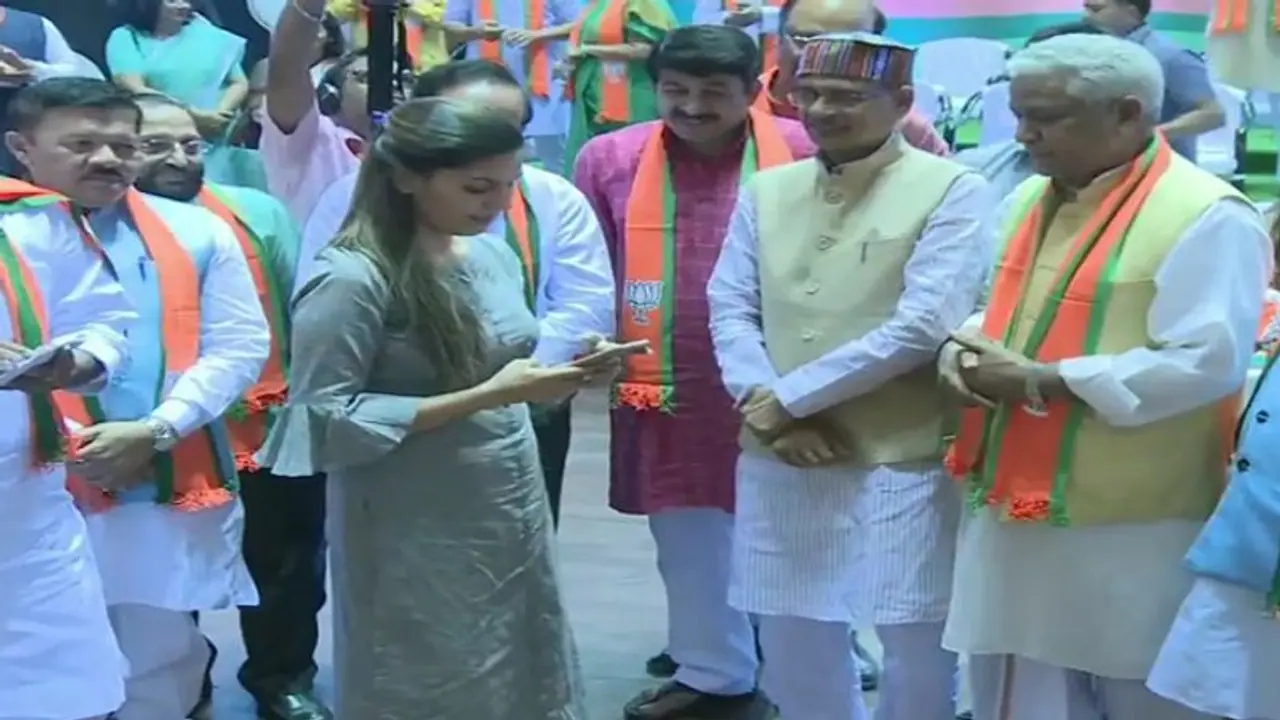 आखिरकार भाजपा में शामिल हो ही गईं हरियाणवी सिंगर और डांसर सपना चौधरी