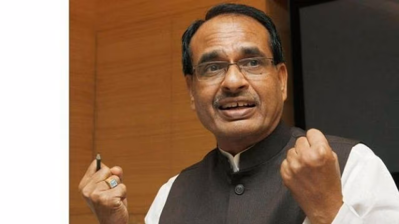 कर्नाटक के सियासी संकट से एमपी में गहराया कमलनाथ सरकार पर खतरा, शिवराज का दावा कांग्रेसी विधायक हैं संपर्क में