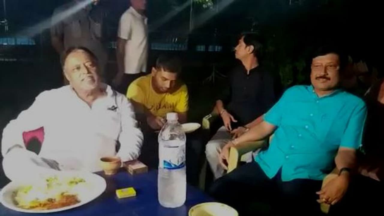 এত দিন ধরে ইঙ্গিত দিল সব্যসাচী, কেন এত সময় নিল তৃণমূল এত দিন ধরে ইঙ্গিত দিল সব্যসাচী, কেন এত সময় নিল তৃণমূল