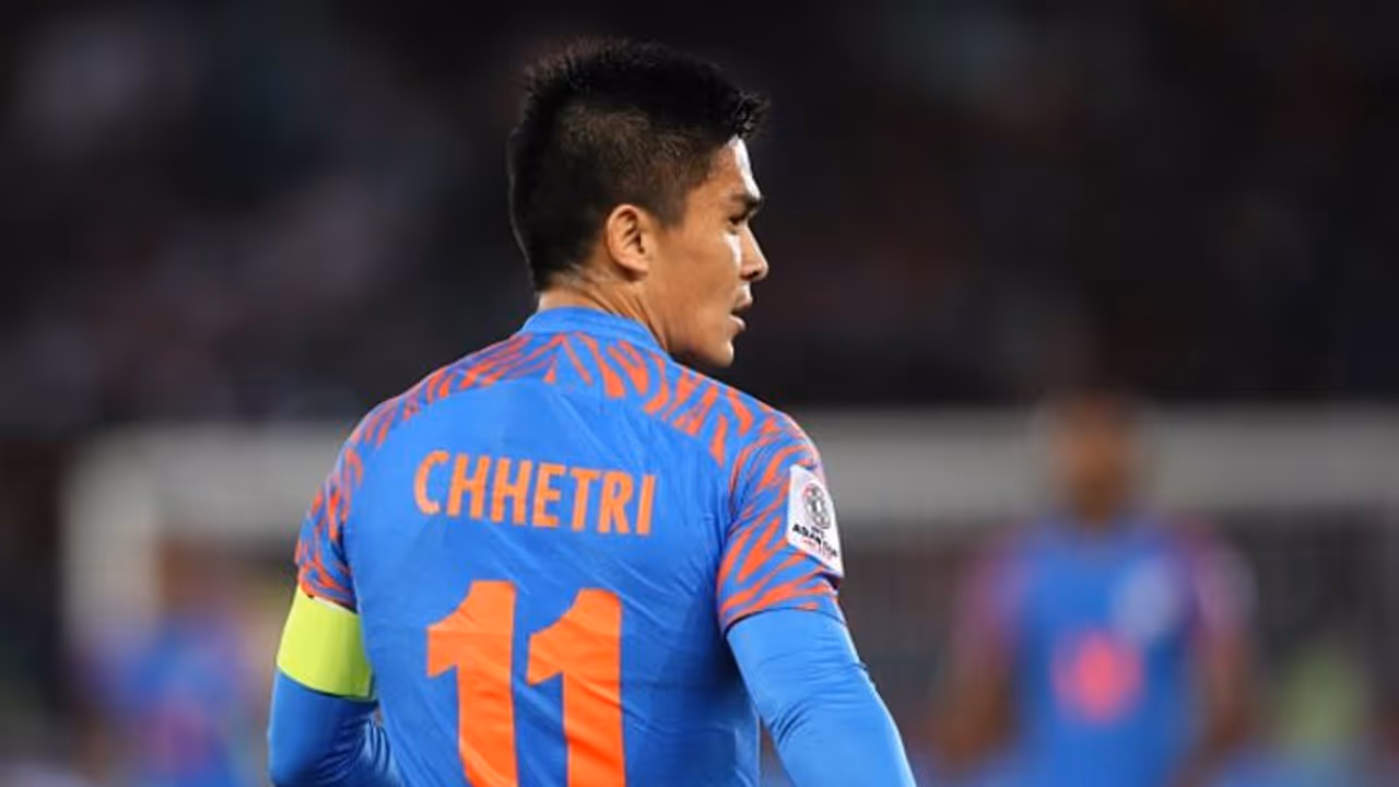 পিছনে পড়লেন লিওনেল মেসি, আগে ভারত অধিনায়ক পিছনে পড়লেন লিওনেল মেসি, আগে ভারত অধিনায়ক