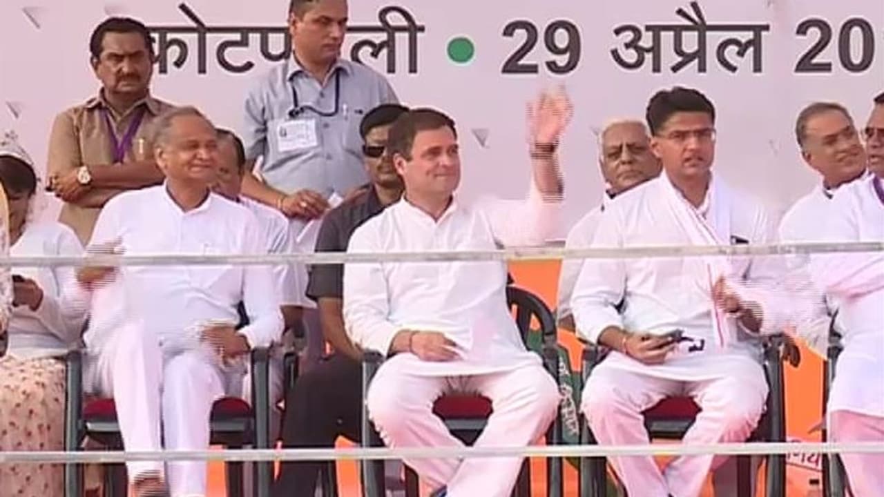 പുതിയ കോണ്ഗ്രസ് അധ്യക്ഷനാര്? ദില്ലിയില് ഇന്ന് ചര്ച്ചകള് തുടങ്ങിയേക്കും പുതിയ കോണ്ഗ്രസ് അധ്യക്ഷനാര്? ദില്ലിയില് ഇന്ന് ചര്ച്ചകള് തുടങ്ങിയേക്കും