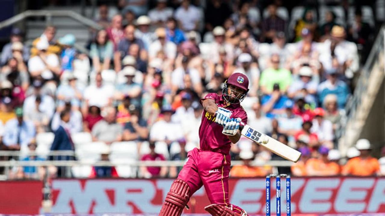 வெஸ்ட் இண்டீஸ் அணியின் மானம் காத்த பூரான்.. ஆஃப்கானிஸ்தான் அணிக்கு நல்ல சான்ஸ்