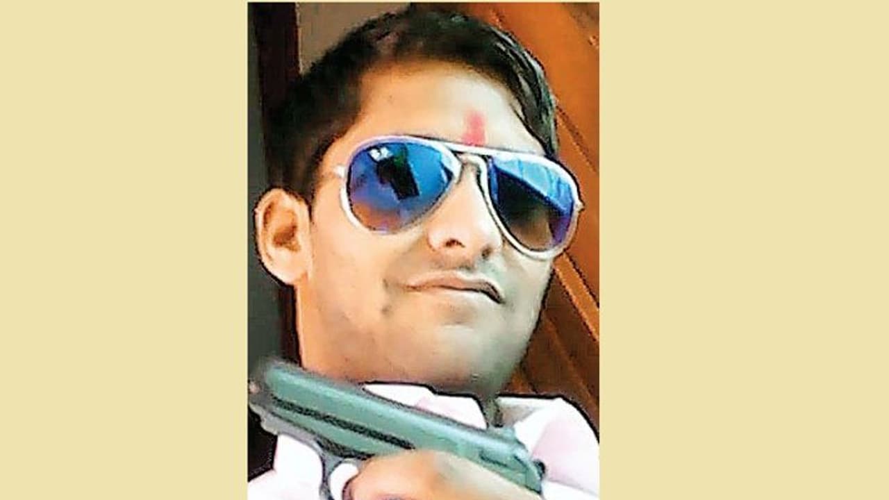 खुद को मरा हुआ बताने पैरोल पर छूटे कैदी ने एक शराबी को जिंदा जलाया, यूं हुआ सनसनीखेज खुलासा खुद को मरा हुआ बताने पैरोल पर छूटे कैदी ने एक शराबी को जिंदा जलाया, यूं हुआ सनसनीखेज खुलासा