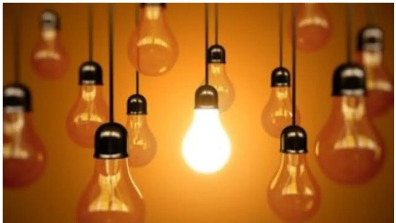 లైట్ల ఆర్పివేతపై ఆక్షేపణలు: క్లారిటీ ఇచ్చిన కేంద్ర ప్రభుత్వం లైట్ల ఆర్పివేతపై ఆక్షేపణలు: క్లారిటీ ఇచ్చిన కేంద్ర ప్రభుత్వం