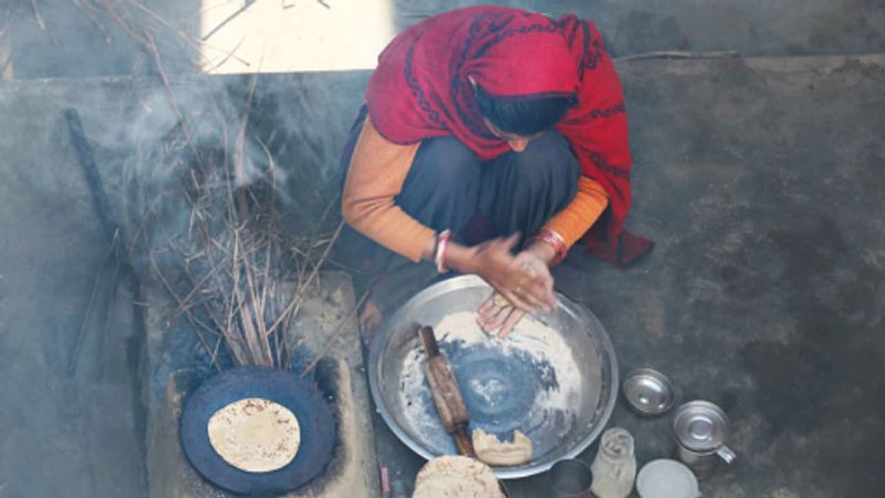 জানেন, বাস্তুমতে রান্নাঘরে কোনদিকে মুখ করে রান্না করলে সংসারে ক্ষতি হতে পারে জানেন, বাস্তুমতে রান্নাঘরে কোনদিকে মুখ করে রান্না করলে সংসারে ক্ষতি হতে পারে