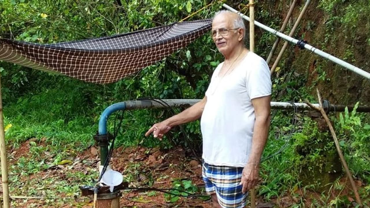 ನಯಾ ಪೈಸೆ ಖರ್ಚಿಲ್ಲದೆ ಬೋರ್ವೆಲ್ ರೀಚಾರ್ಜ್, ಕೃಷಿಕರೊಬ್ಬರ ಸೋಮಾರಿ ಐಡಿಯಾ ಕ್ಲಿಕ್! ನಯಾ ಪೈಸೆ ಖರ್ಚಿಲ್ಲದೆ ಬೋರ್ವೆಲ್ ರೀಚಾರ್ಜ್, ಕೃಷಿಕರೊಬ್ಬರ ಸೋಮಾರಿ ಐಡಿಯಾ ಕ್ಲಿಕ್!