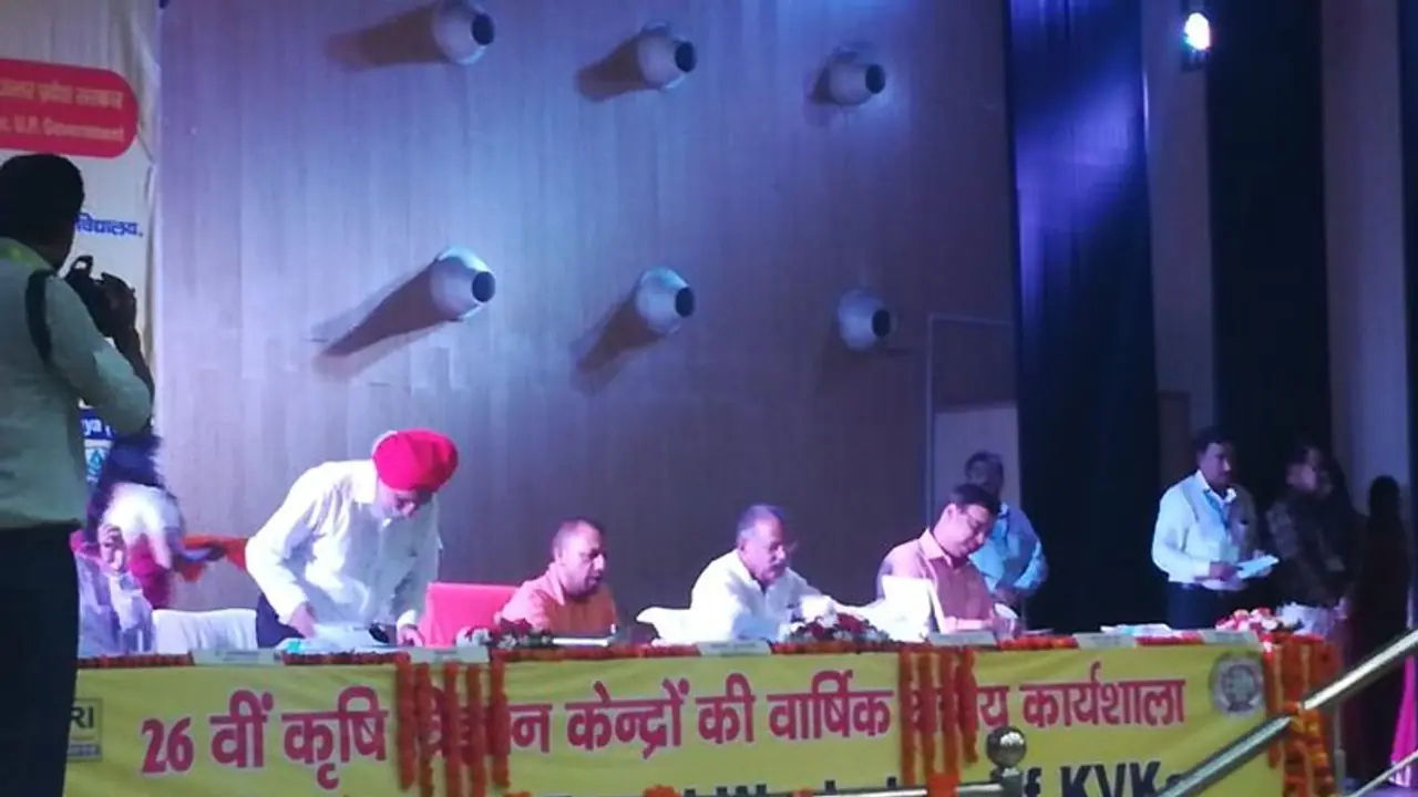 सीएम योगी का ऐलान  2022 तक दोगुनी होगी किसानों की आय