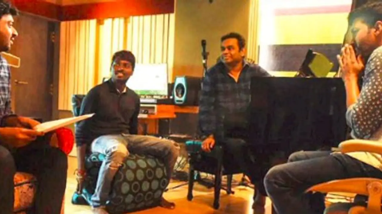 பிகில் படத்தில் ஓவர் பிஸியா இருந்தாலும் அத்தி வரதரை மறக்காத அட்லீ..! பிகில் படத்தில் ஓவர் பிஸியா இருந்தாலும் அத்தி வரதரை மறக்காத அட்லீ..!