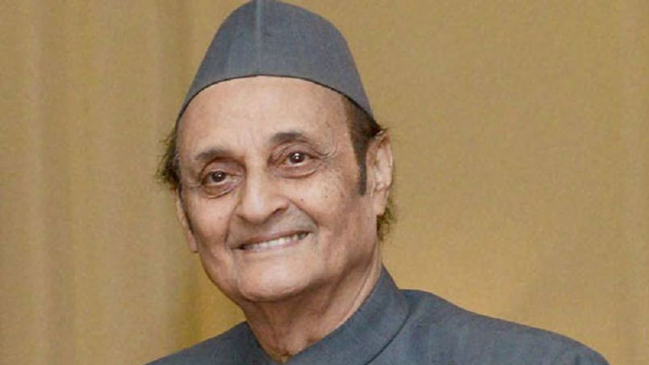 मनमोहन सिंह करें कांग्रेस के नए अध्यक्ष पर फैसला, इस दिग्गज नेता ने दी सलाह