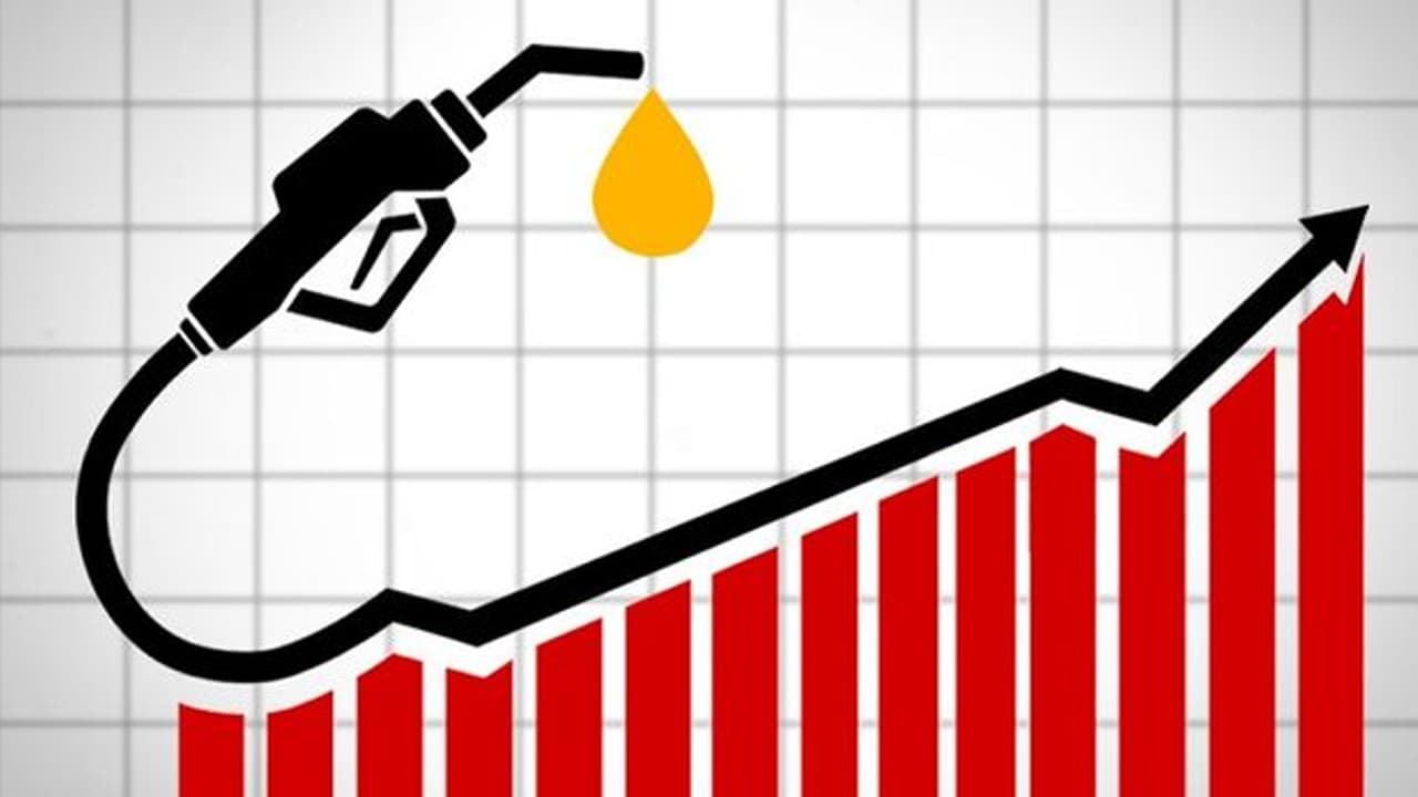 പെട്രോൾ, ഡീസൽ വിലവര്ധന പിൻവലിക്കില്ല; നിലപാടിലുറച്ച് കേന്ദ്ര സര്ക്കാര് പെട്രോൾ, ഡീസൽ വിലവര്ധന പിൻവലിക്കില്ല; നിലപാടിലുറച്ച് കേന്ദ്ര സര്ക്കാര്