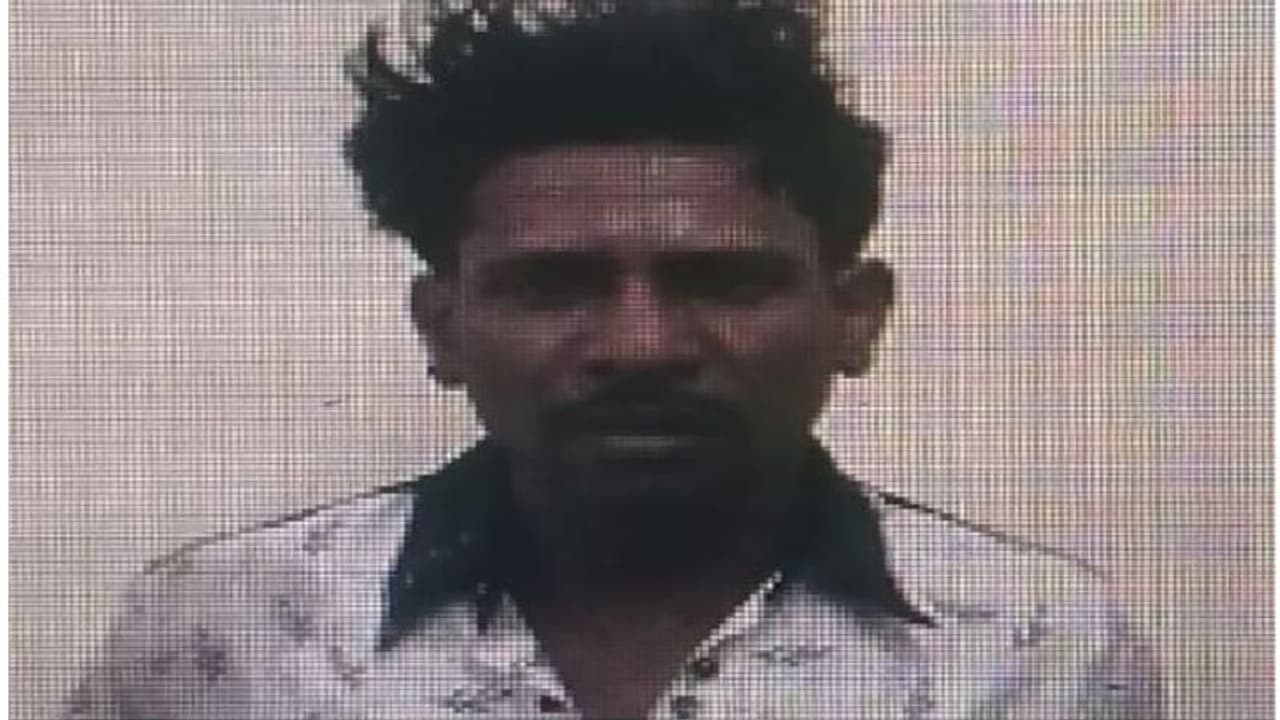 सीरियल रेपिस्ट का खुलासा बच्चों और पुरुषों के अलावा किन्नरों तक का किया रेप सीरियल रेपिस्ट का खुलासा बच्चों और पुरुषों के अलावा किन्नरों तक का किया रेप